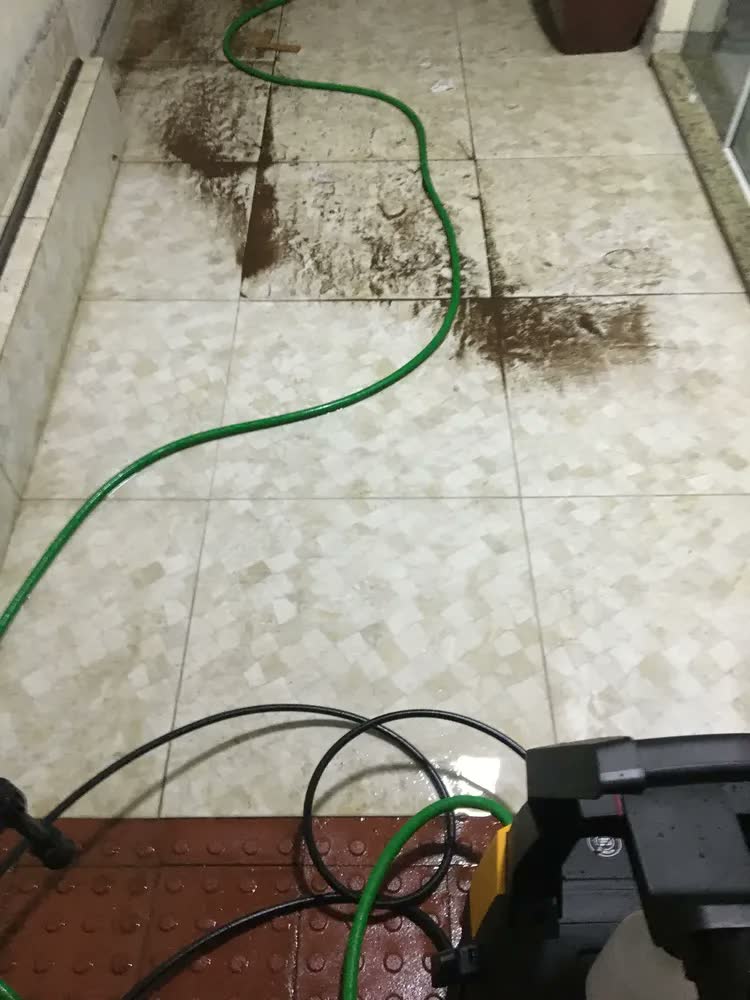 foto de Lavadora de Alta Pressão WAP Combate Turbo 2600 Motor de Indução