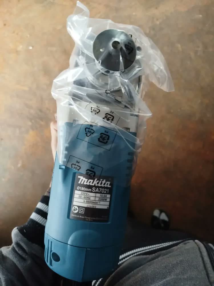 foto de Lixadeira Angular 7 2.200w Sa7021 Makita