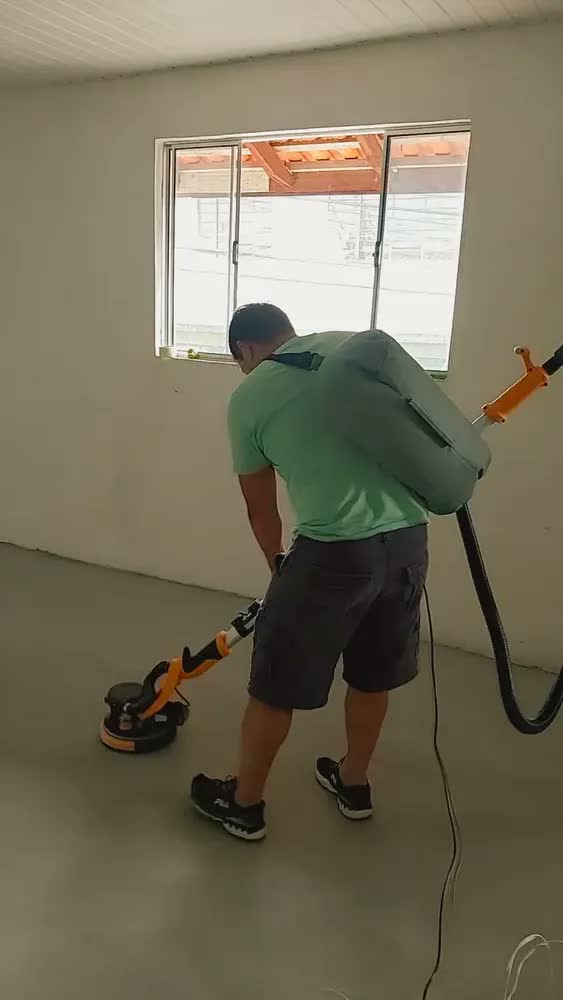 foto de Lixadeira Telescopia De Parede Girafa Mlp 750 Led Menegotti Cor Amarelo Frequência 60 Hz