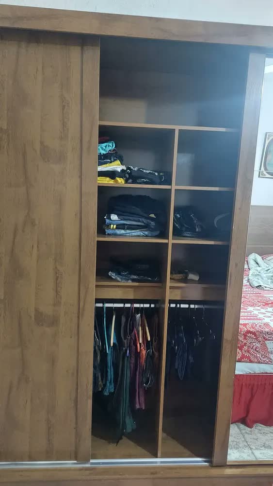 foto de Guarda Roupa Casal Sevilha 3 Portas Corre 6 Gav C/ Espelho
