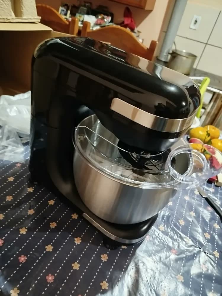 foto de Batedeira Planetária Orbitale Black Decker, Modelo PLAN2000P, com 8 velocidades, Capacidade para Até 5 Litros, Batedor em Inox, Potência 750W