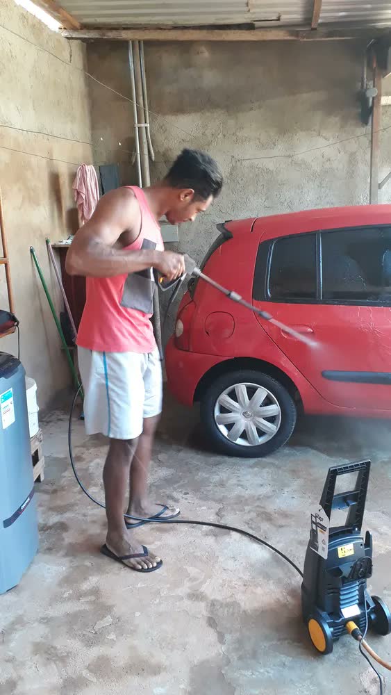 foto de Lavadora de Alta Pressão WAP Ousada Black 2200 1750PSI 1500W