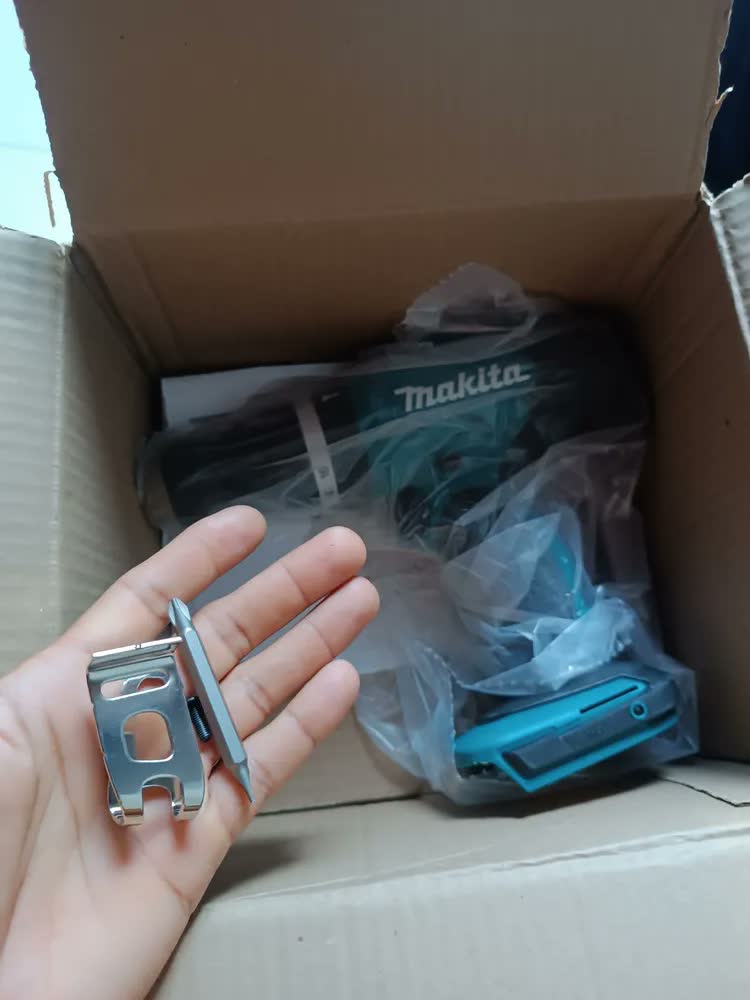 foto de Furadeira martelete parafusadeira 13mm Makita DHP453Z 18V SEM BATERIA