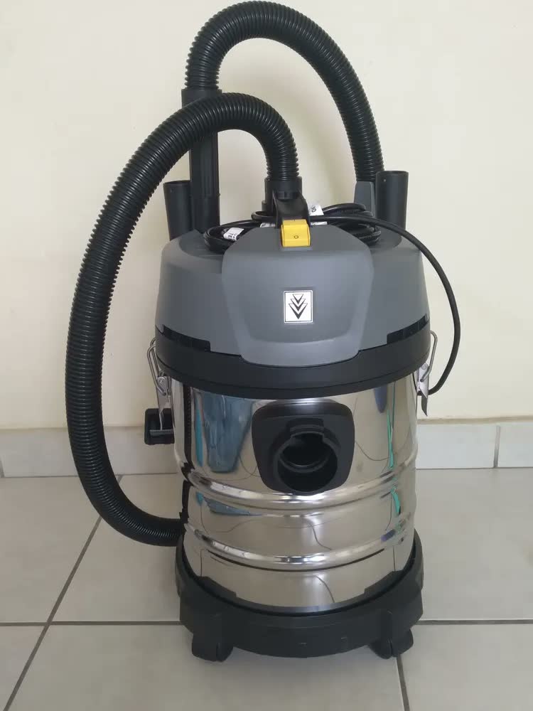 foto de Aspirador de Pó e Líquidos Profissional Kärcher NT 2000 1400W 170 mbar Tanque Inox de 20 Litros 220v