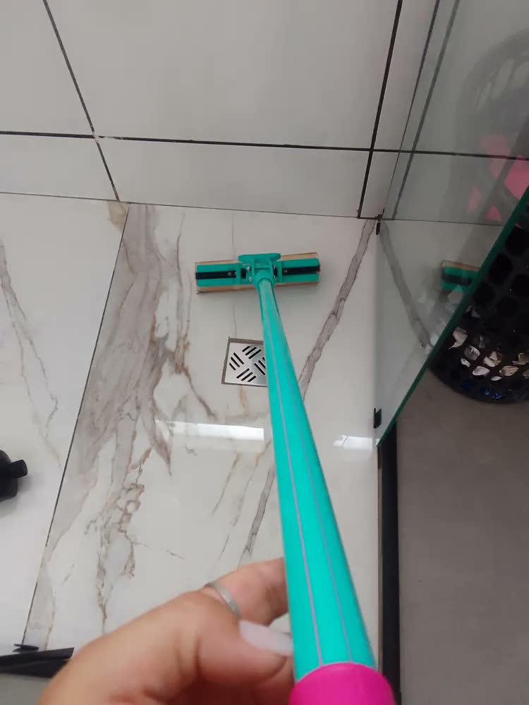 foto de Noviça Sekito mop com cabo para absorção