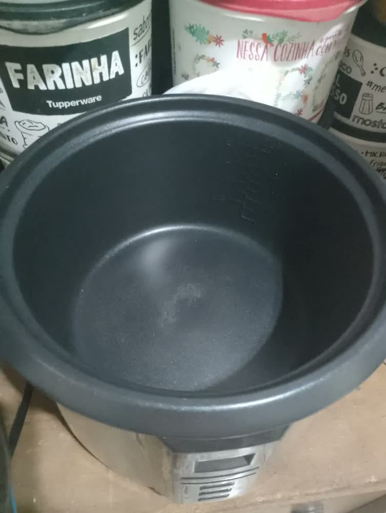foto de Panela Elétrica Electrolux Ecc20 1,8l Aço Inoxidável