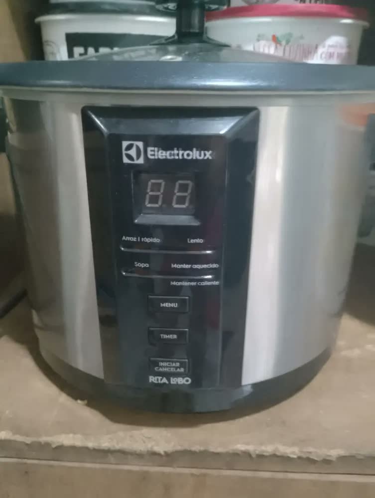 foto de Panela Elétrica Electrolux Ecc20 1,8l Aço Inoxidável