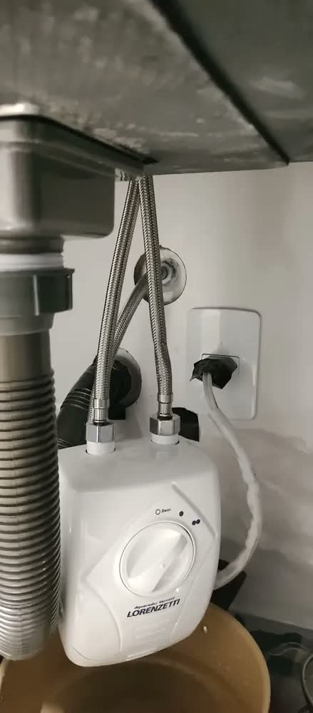 foto de Aquecedor Elétrico de Água Lorenzetti Versátil 3 Temperaturas Branco 5500W