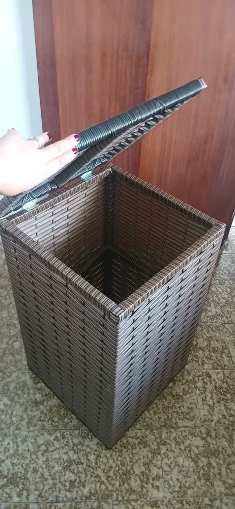 foto de Roupeiro Cesto P/roupa Suja Fibra Sintética 100lts 40x40x70