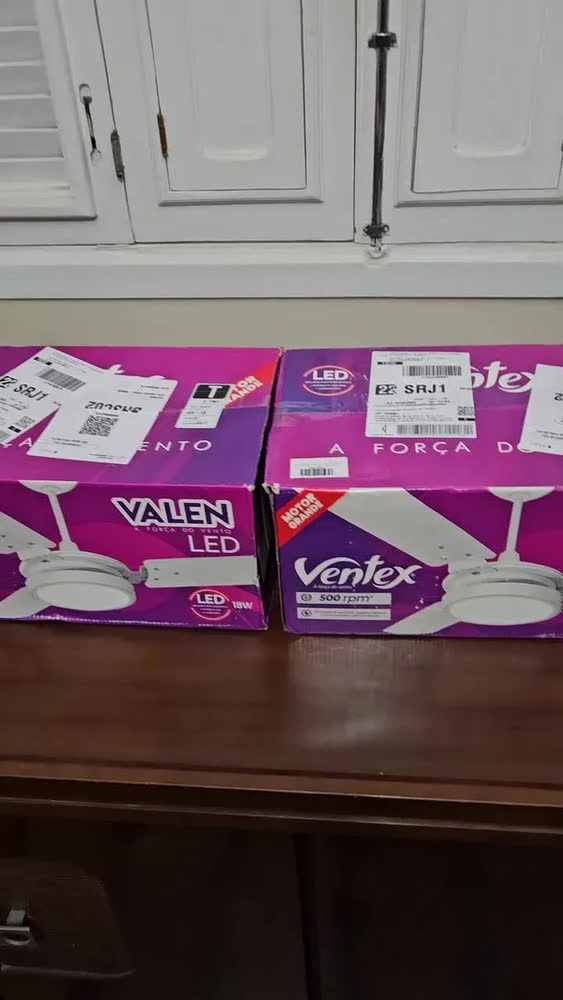 foto de Ventilador de Teto Ventex Valen LED 3 Pás Preto Mogno 150W