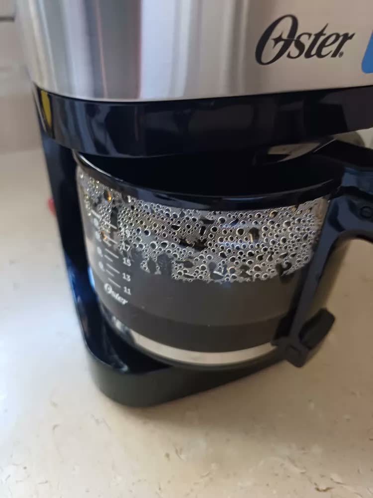 foto de Cafeteira Elétrica Inox 19 Xícaras Ocaf300 Preto Oster Preto