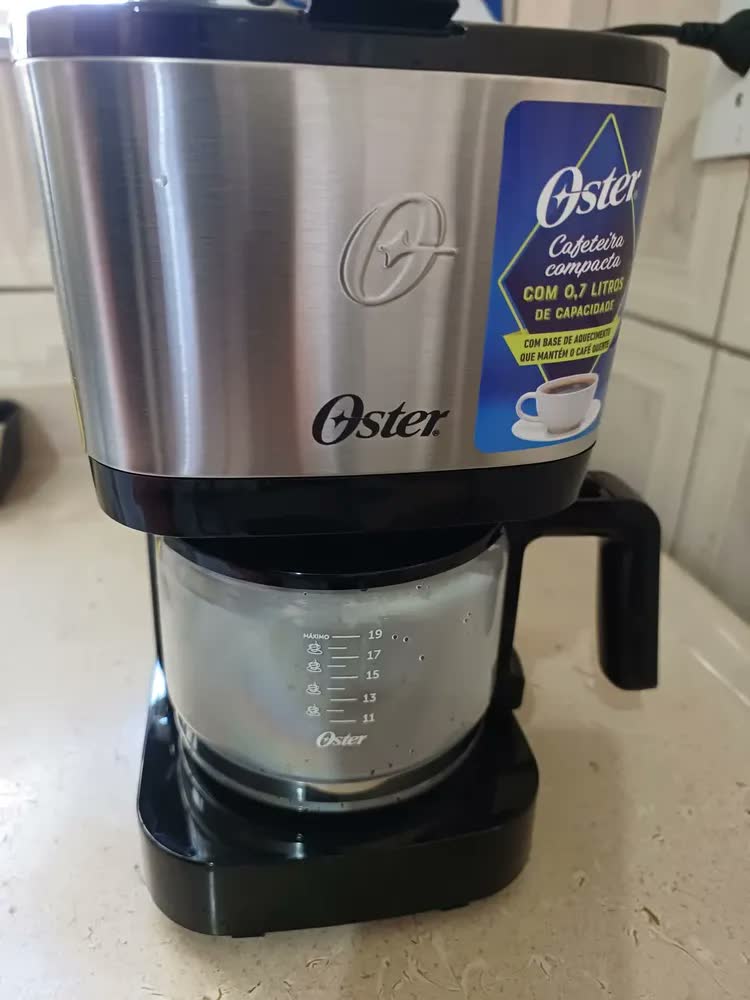 foto de Cafeteira Elétrica Inox 19 Xícaras Ocaf300 Preto Oster Preto