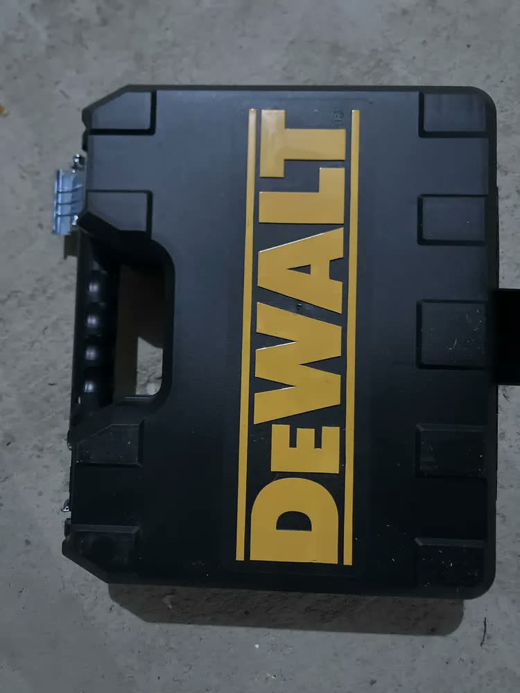 foto de Martelete Furadeira Impacto D25133k 800w Dewalt C/ Mega Kit