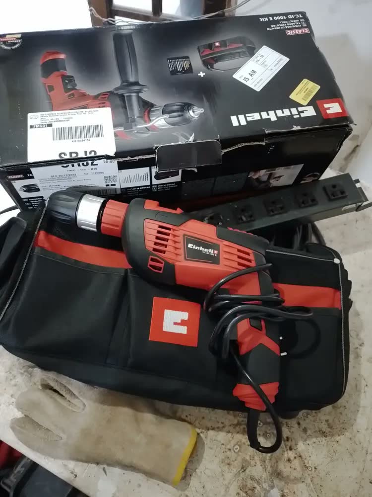 foto de Furadeira De Impacto Einhell Tc-id 1000 E Kit Frequência 60 Hz