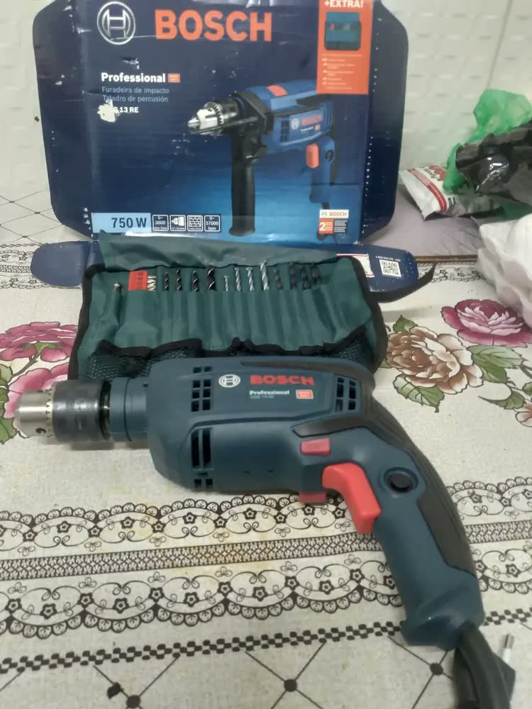 foto de Furadeira De Impacto Parafusadeira 1/2 750w Gsb 13 Re Bosch