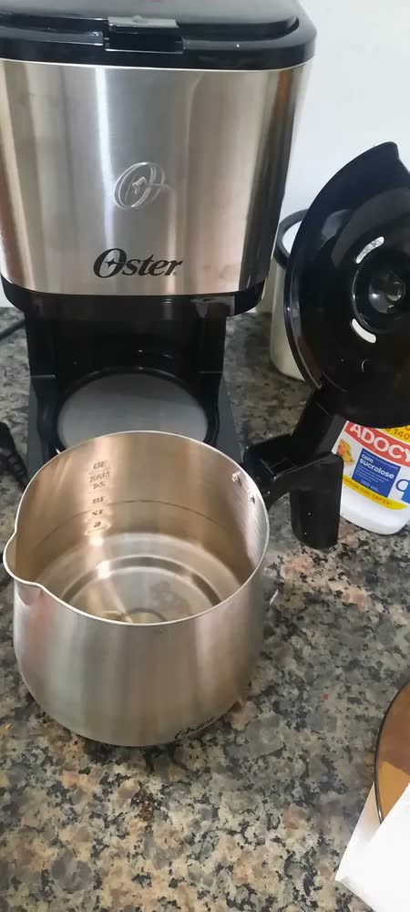 foto de Cafeteira Elétrica 1,2 Litros Ocaf650 Com Jarra Inox Cor Preto Oster 127V