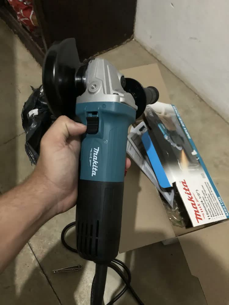 foto de Esmerilhadeira Angular Makita 115MM 850W Azul M9510B