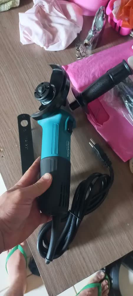 foto de Esmerilhadeira Angular Makita 115MM 850W Azul M9510B