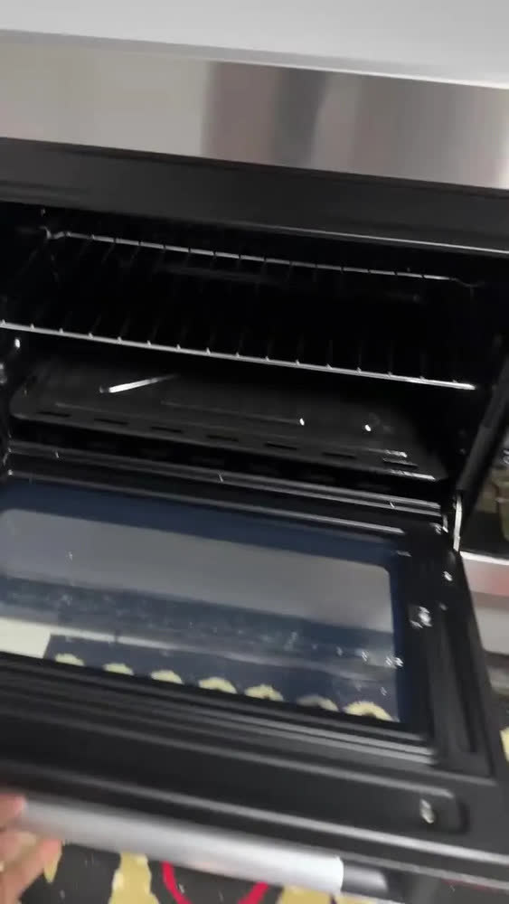 foto de Forno Elétrico De Embutir Bfe47p 47l Britânia 220v Aço Inox