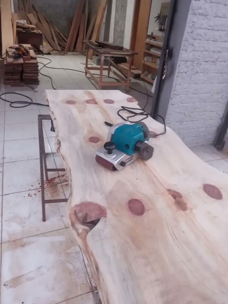 foto de Lixadeira de Cinta 940W Industrial M9400B Makita