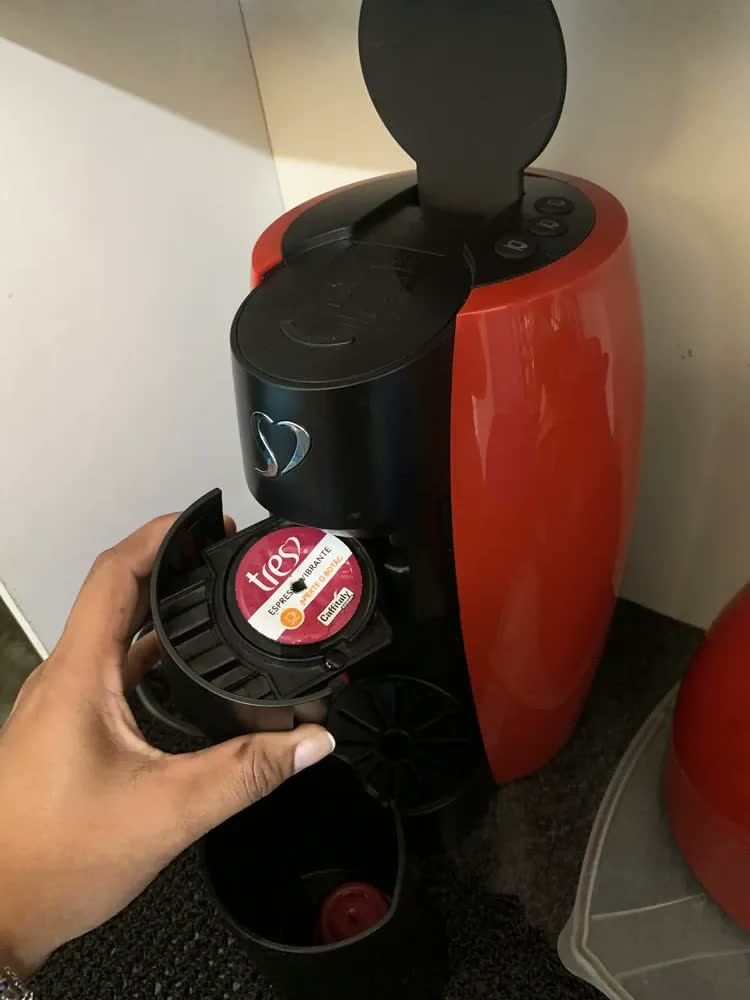 foto de Cafeteira Espresso Lov Automática Vermelha 3 Corações Vermelho