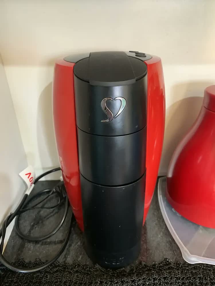 foto de Cafeteira Espresso Lov Automática Vermelha 3 Corações Vermelho