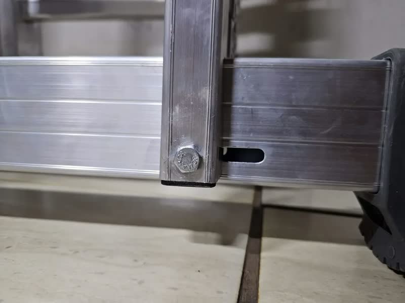 foto de Escada Articulada 4x3 Alumínio 3,40m 12 Degraus – Reisam