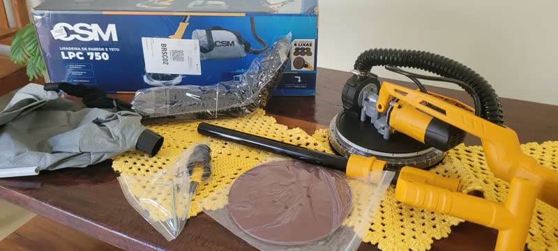 foto de Lixadeira profissional de parede CSM LPC 750 amarela e preta 60Hz 750W