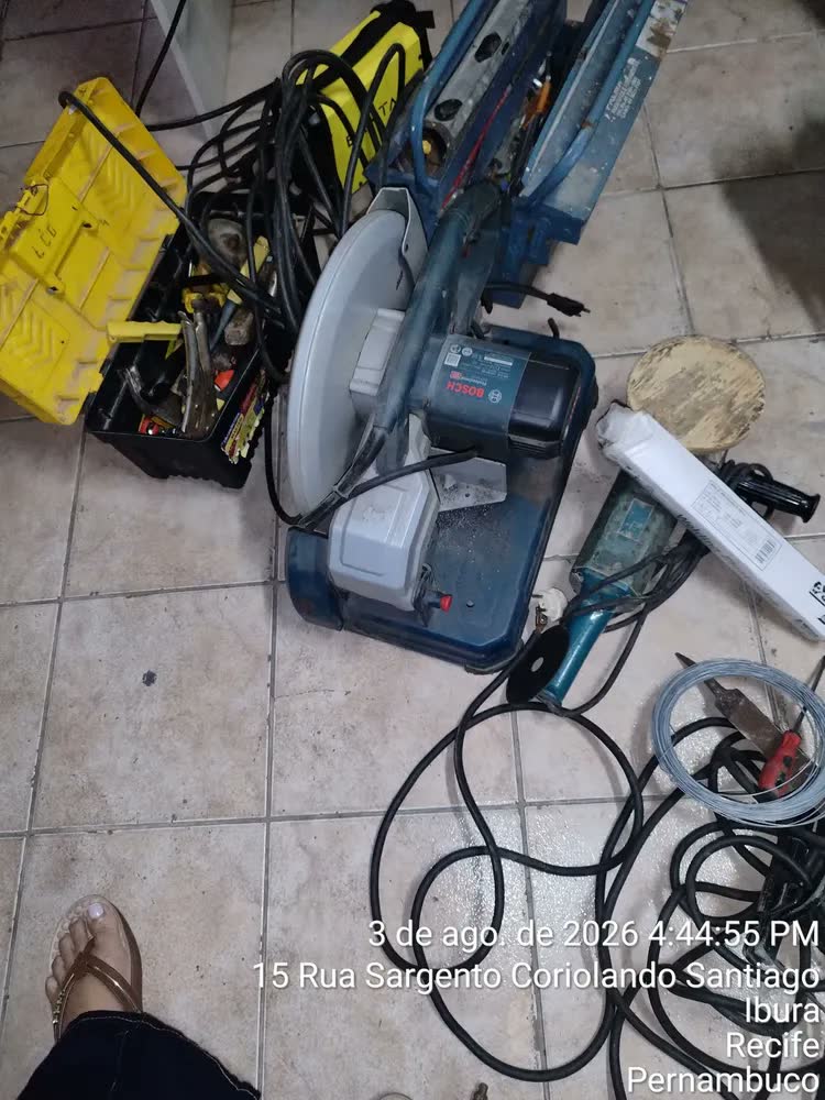 foto de Lixadeira profissional de parede CSM LPC 750 amarela e preta 60Hz 750W