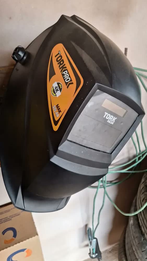foto de Inversora Solda Kab 180 M Mma Tig Mascara Automatica Cor Amarelo/Preto
