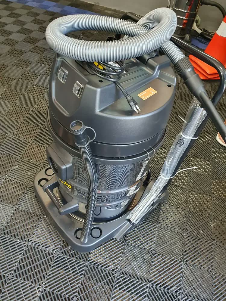 foto de Aspirador de Pó e Líquidos Schulz 2000W 70L Industrial