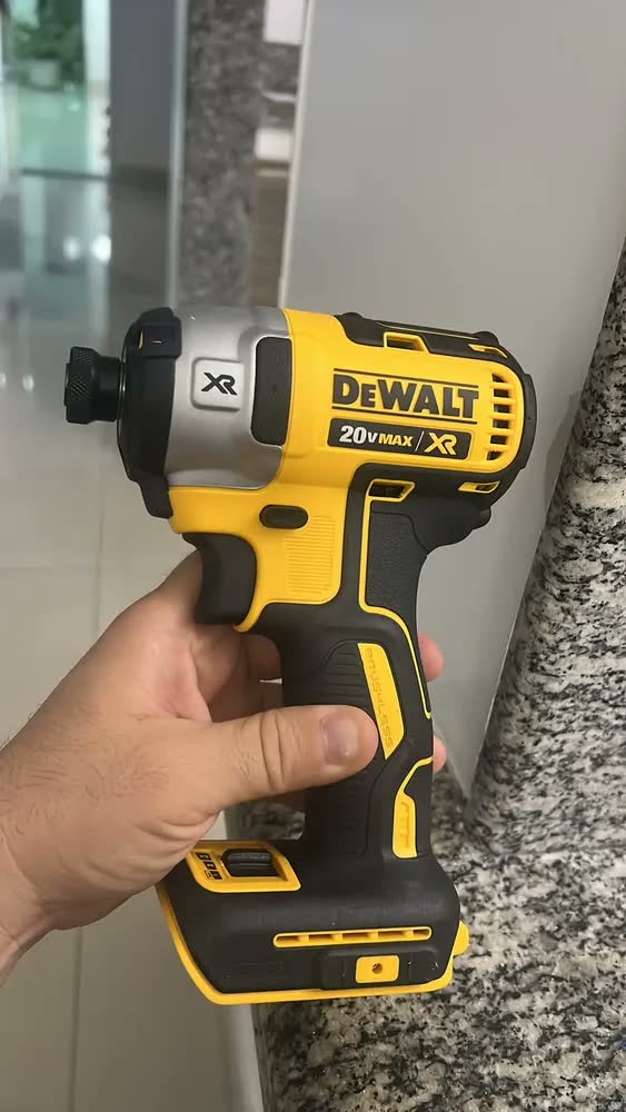 foto de Parafusadeira de Impacto 1/4