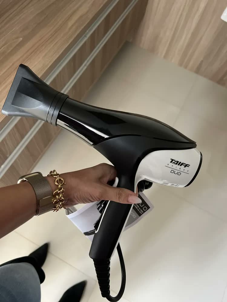 foto de Secador De Cabelos Taiff Unique Duo Preto e Branco 2700W Automático