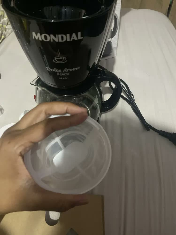 foto de Cafeteira Elétrica Dolce Arome Mondial 550W - C-30-18X-FB