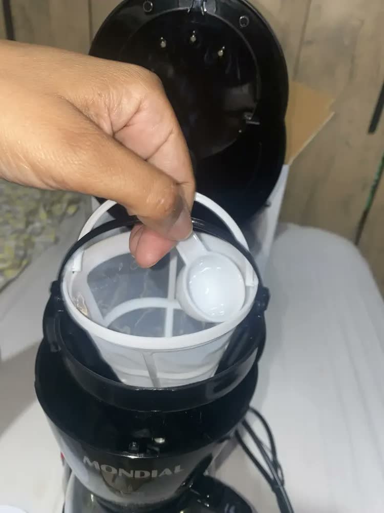 foto de Cafeteira Elétrica Dolce Arome Mondial 550W - C-30-18X-FB
