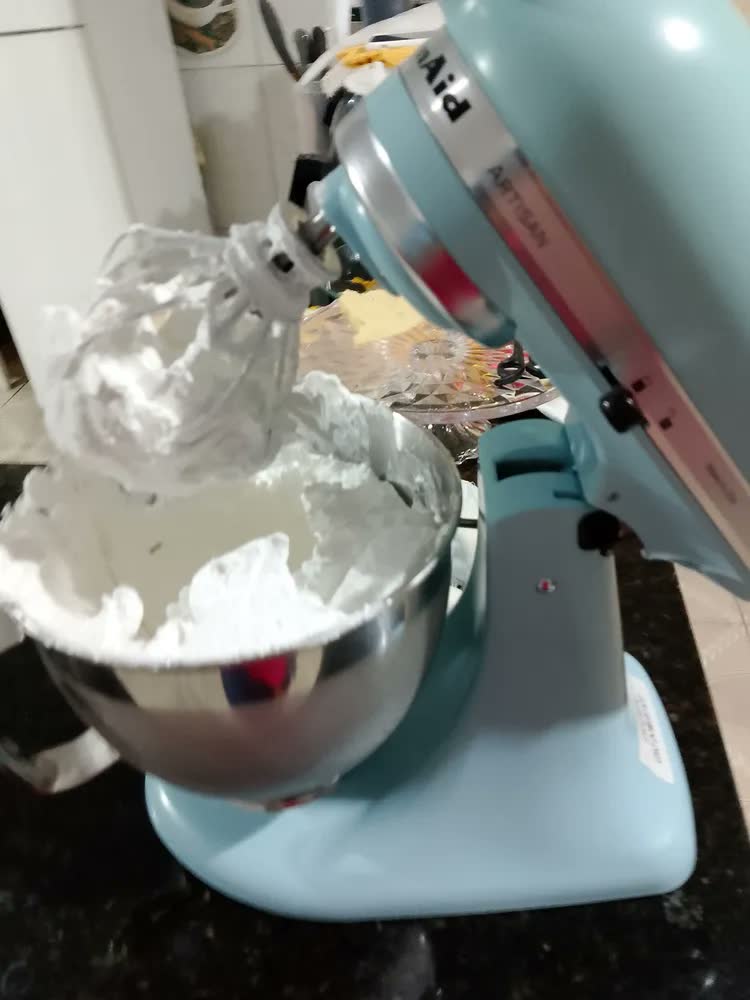 foto de Batedeira com pedestal KitchenAid Artisan KEA33 mineral water 60 Hz 127 V
