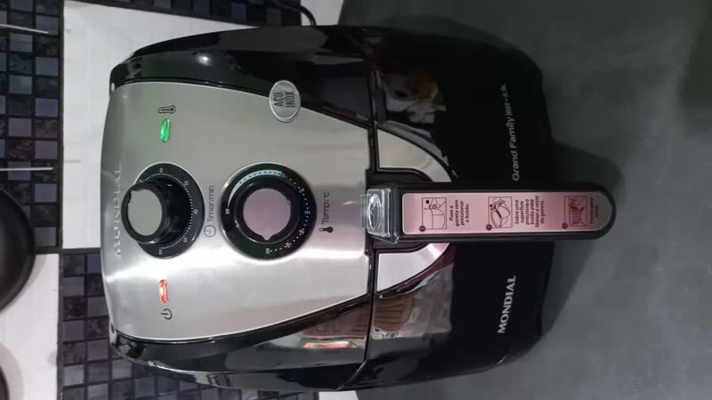 foto de Fritadeira Elétrica Mondial Grand Family 5,5l AF-55I