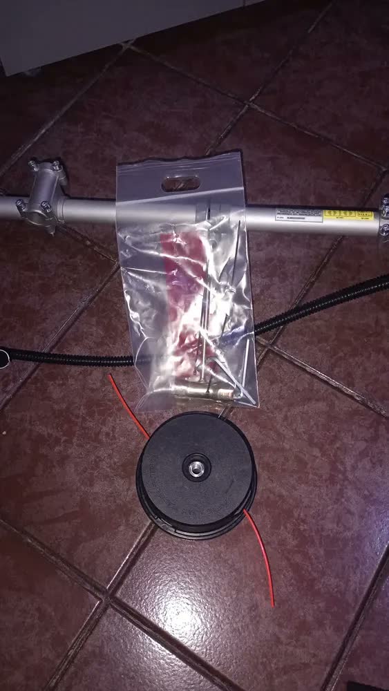 foto de Roçadeira A Gasolina Tekna Rl260ac2-g2