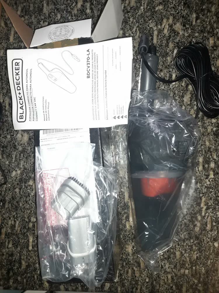 foto de Aspirador de Pó Elétrico e Portátil Black Decker, Modelo BDCV370, Ideal para Automóveis com Ação Ciclônica,