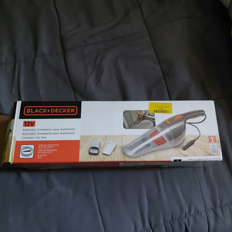 foto de Aspirador de Pó Elétrico e Portátil Black Decker, Modelo BDCV370, Ideal para Automóveis com Ação Ciclônica,