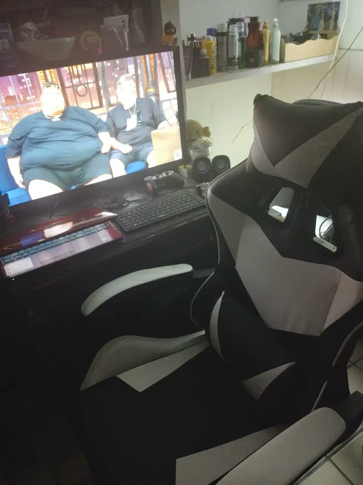 foto de Cadeira Gamer Lancer Preta e Branca Healer
