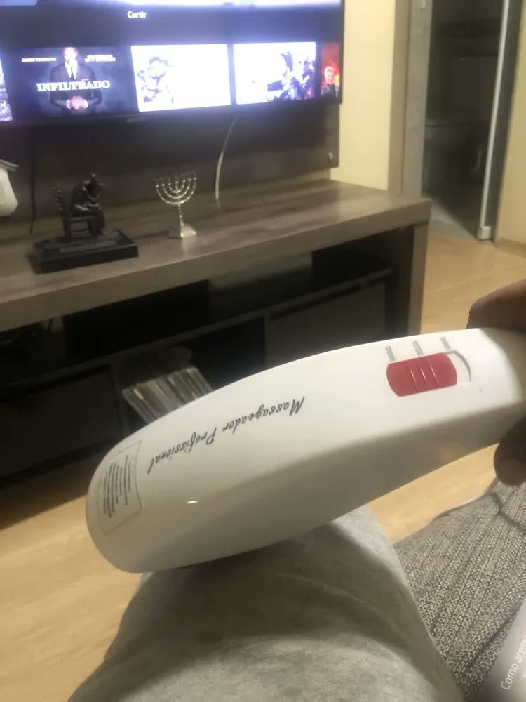 foto de Massageador elétrico portátil pelo corpo inteiro Relaxshop Profissional branco/vermelho