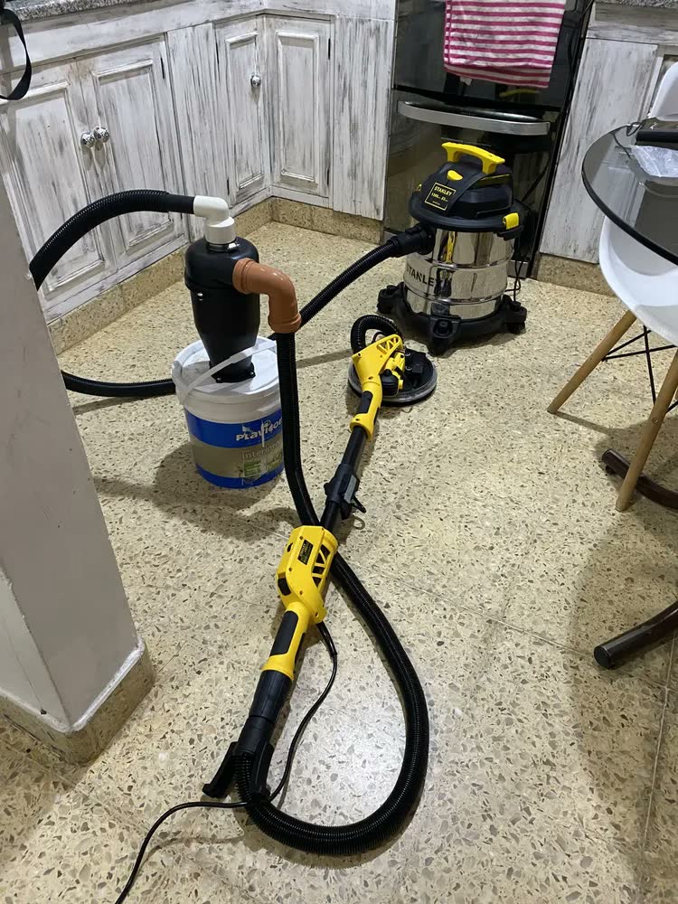 foto de Lixadeira de Parede Profissional Stanley 750W 229mm 1800OPM SW75-BR