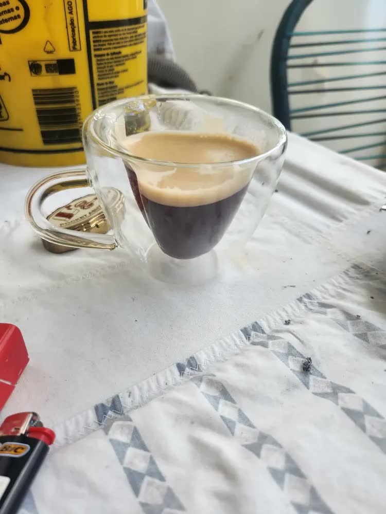 foto de Cafeteira Nespresso Essenza Mini Branca