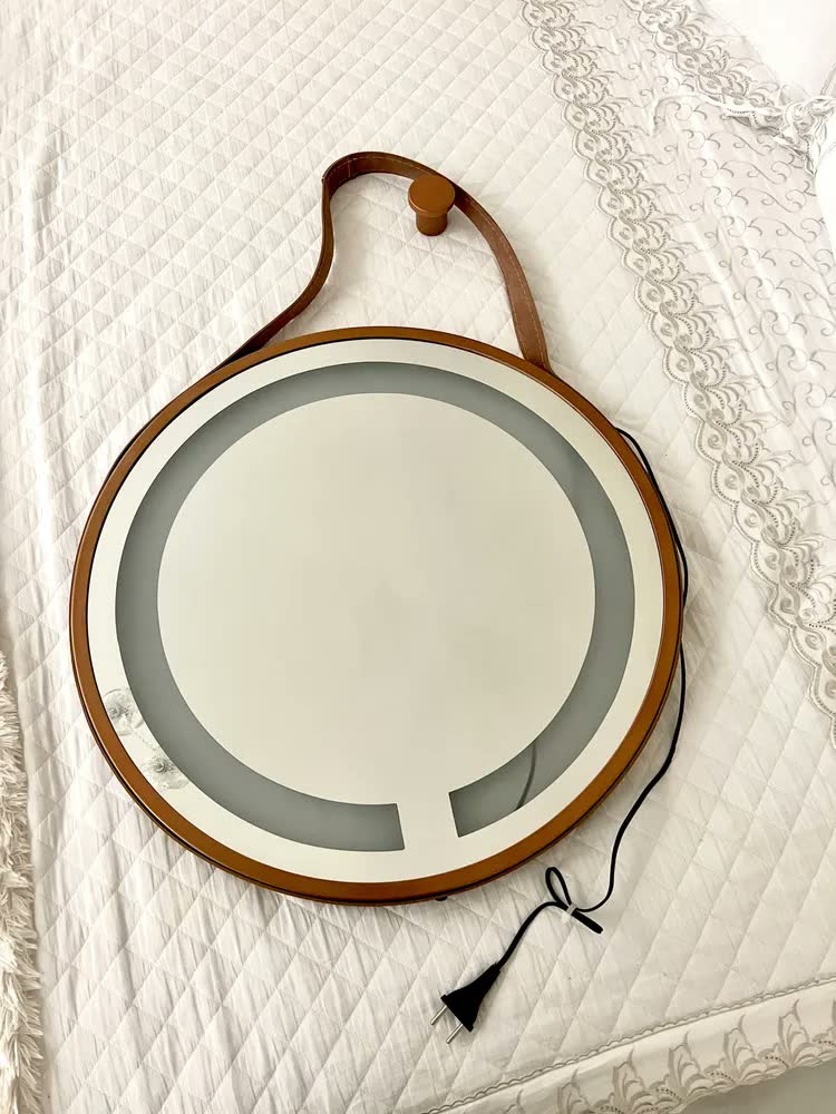 foto de Espelho Redondo Salao Iluminado Led Com Alça 60cm