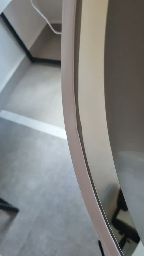 foto de Espelho Redondo Salao Iluminado Led Com Alça 60cm