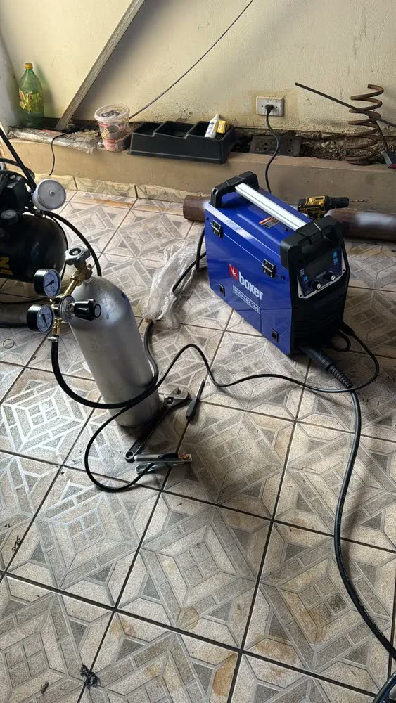 foto de Máquina de Solda MIG/MAG/TIG/MMA Inversora Boxer Migflex 160 BV Bivolt