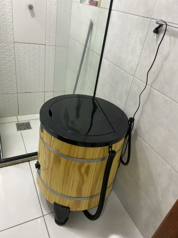 foto de Máquina de lavar semi-automática Wanke hasta 5kg - marrom/preto