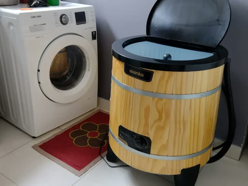 foto de Máquina de lavar semi-automática Wanke hasta 5kg - marrom/preto