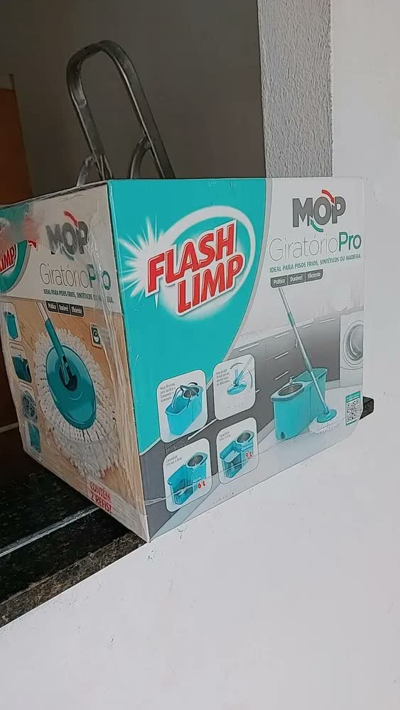 foto de Mop Giratório Pró Com 2 Refis 9 Litros Flash Limp Verde